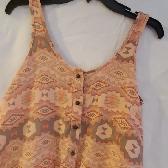 Pretty summer crop top  Medium - Picture 2 of 3